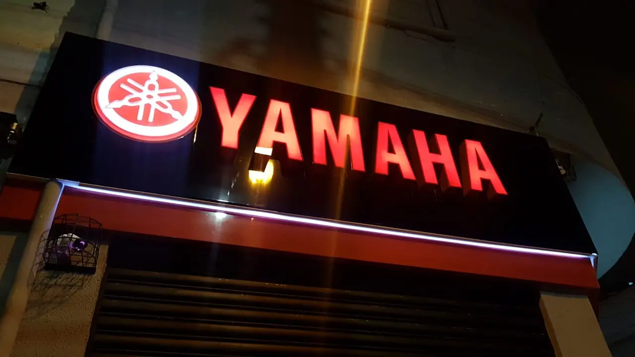 Fachada comercial da Yamaha